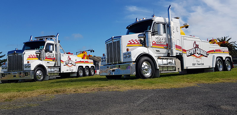 Heavy Truck Salvage — Loaders civil construction